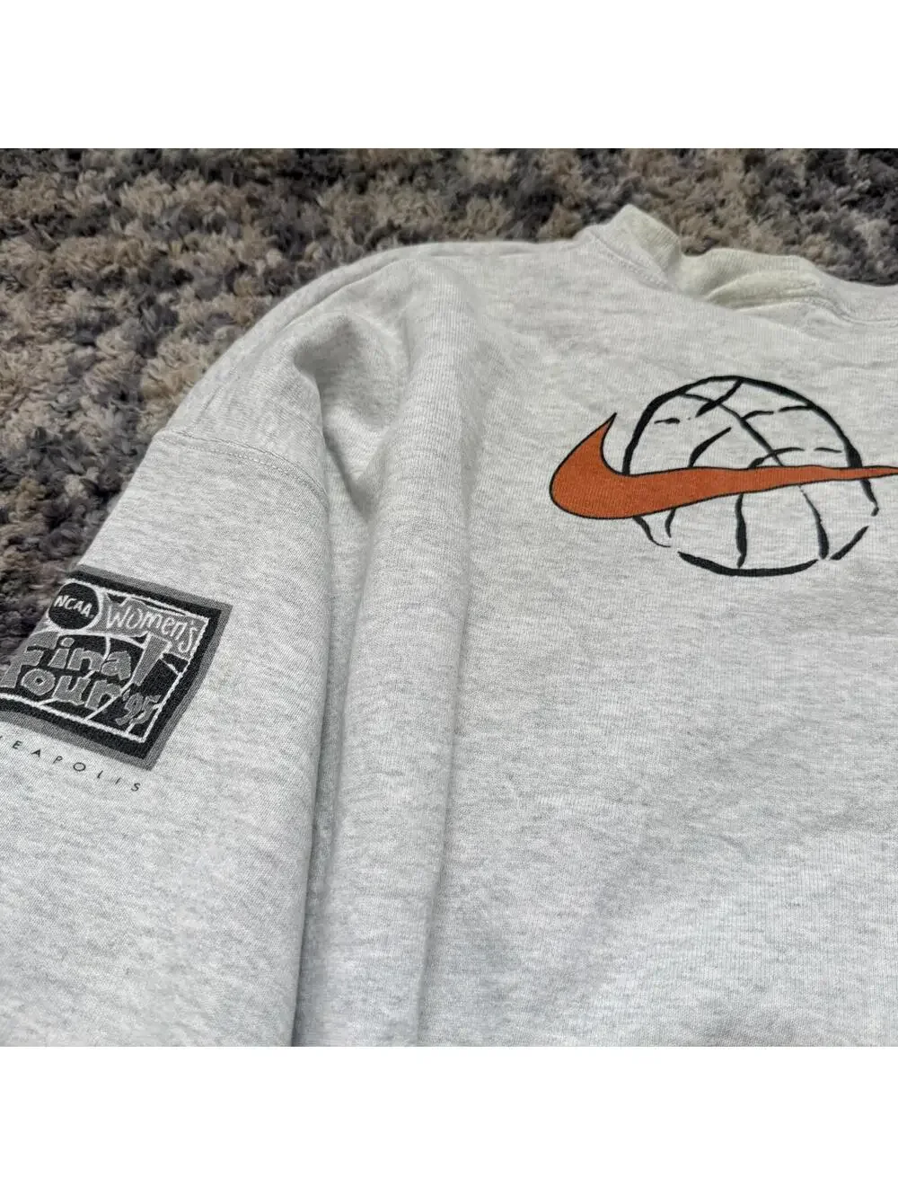 Vintage 1995 Nike NCAA Women’s Final Four Minneapolis Crewneck Sweatshirt XL
